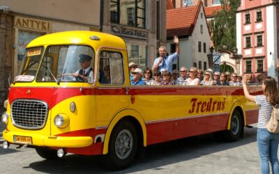 Nr 020C Przejażdżka Fredrusiem po Wrocławiu do 52 os. (2h)